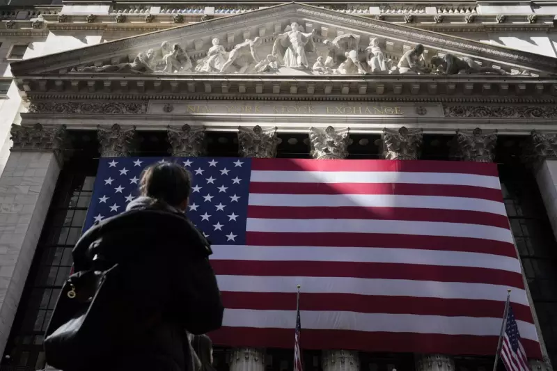 Trump Declara Guerra à Queima de Bandeira: Nova Lei Pode Criminalizar Protestos nos EUA