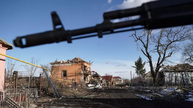 Ucrânia Ataca Instalação Nuclear Russa com Drones: Incêndio e Tensão Geopolítica