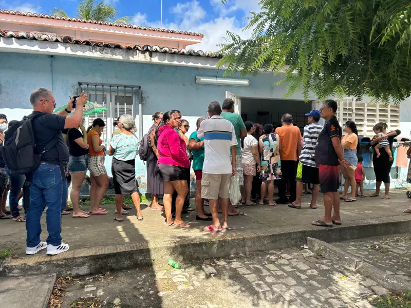 Unidade de saúde em Natal vira cenário de caos: filas intermináveis e falta de fichas deixam população à míngua