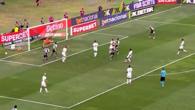 Vasco Amarga Derrota em Casa: Corinthians Vence no Maracanã e Torcida Cruz-maltina Vaia Time