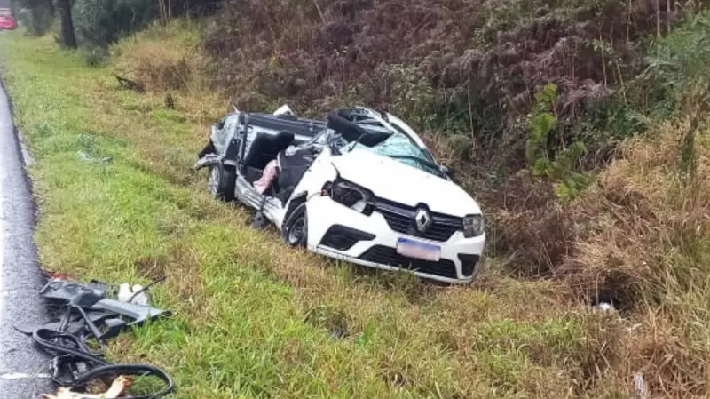 Veículo é Destripado em Acidente Assustador na PR-151; Motorista Escapa com Ferimentos Leves