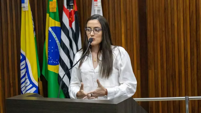 Vereadora de Lençóis Paulista Relata Casos de Violência de Gênero em Sessões da Câmara