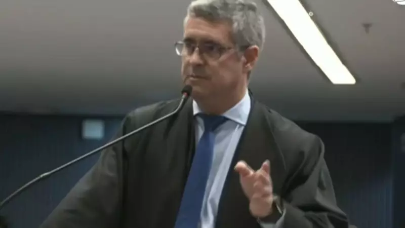 Advogado de Ramagem Desmonta Acusações: Anotações Eram Pessoais e Nunca Chegaram a Bolsonaro