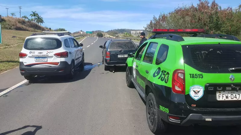 Amparo: Bêbado Bate em Viatura e Tenta Fugir em Cena Caótica de Insensatez