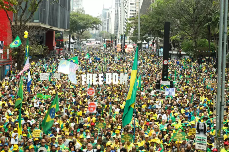 Ato Bolsonarista na Paulista: Multidão de 422 Mil Pessoas Segundo Metodologia da USP