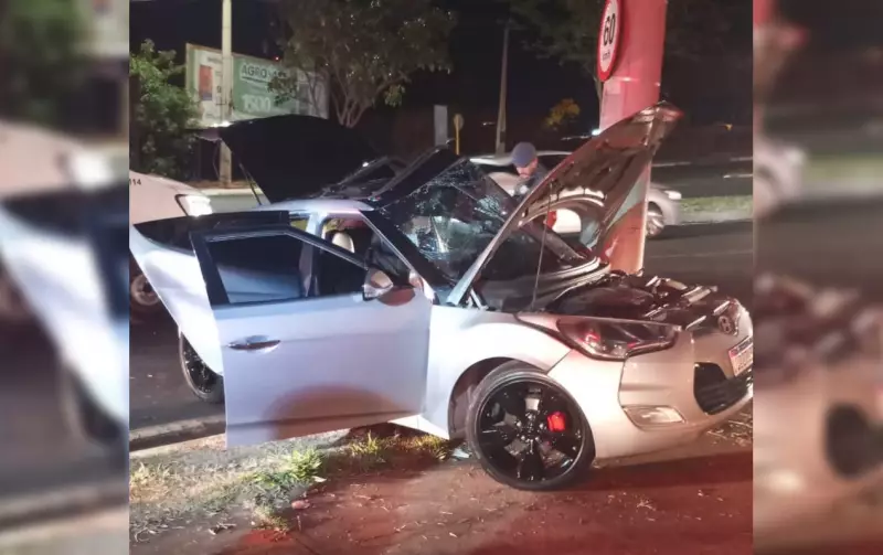 Bauru em Alerta: Acidente Envolvendo Carro e Poste Deixa Cenário de Caos na Manhã Desta Quarta