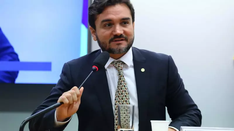 Celso Sabino anuncia saída do Ministério do Turismo em conversa direta com Lula