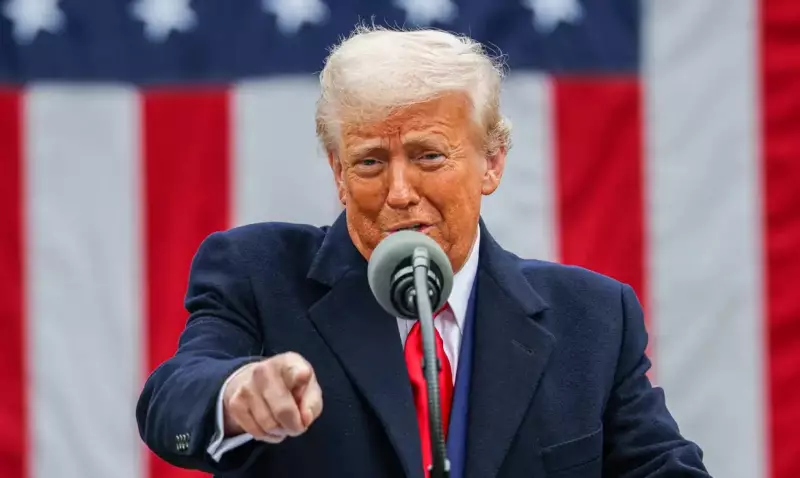 Deputados Americanos Atacam Trump Após Condenação de Bolsonaro: Crise Democrática no Brasil