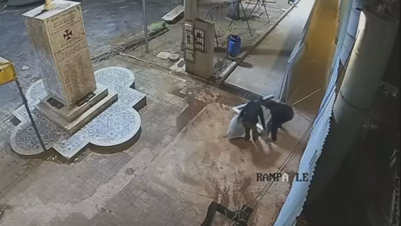 Dupla ousa furtar estrutura de vidro e fiação de capela no interior de SP; veja o vídeo