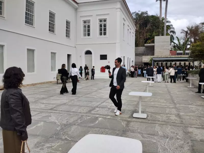 Ecos do Museu de Vassouras: Como Dois Magnatas Financeiros Redescobriram o Passado em uma Viagem no Tempo