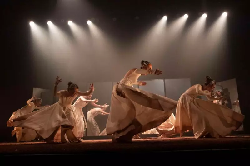 Festival Santista de Teatro explode com homenagem emocionante a Plínio Marcos e 30 atrações imperdíveis
