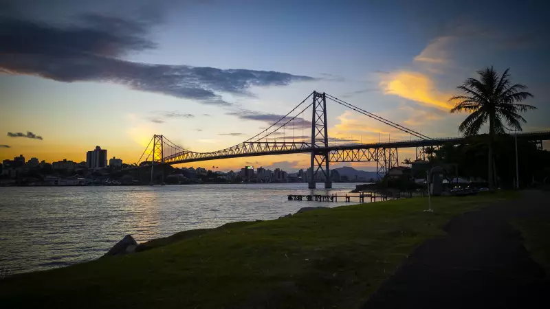 Florianópolis no Topo: Por Que Morar na Ilha da Magia Pesa no Bolso dos Brasileiros?