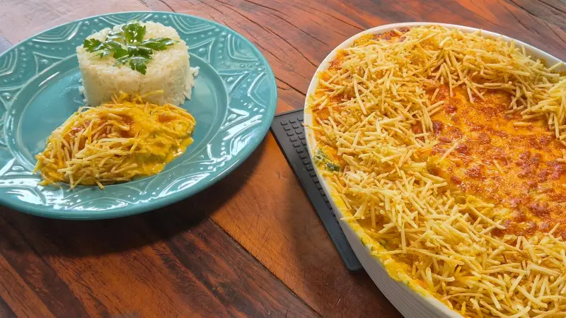 Fricassê de Frango Cremoso: Receita que Conquista à Primeira Colherada!