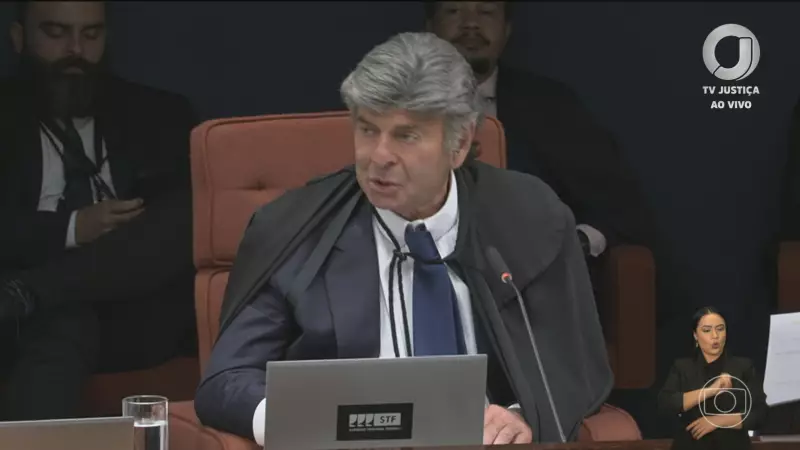 Fux Vota pela Absolvição de Bolsonaro: Placar do Supremo Fica Apertado em 2 a 1