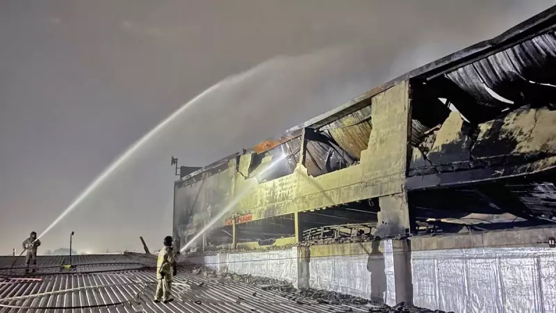 Incêndio de Grandes Proporções Atinge Loja na Freguesia e Bombeiros Agem Rapidamente | RJ