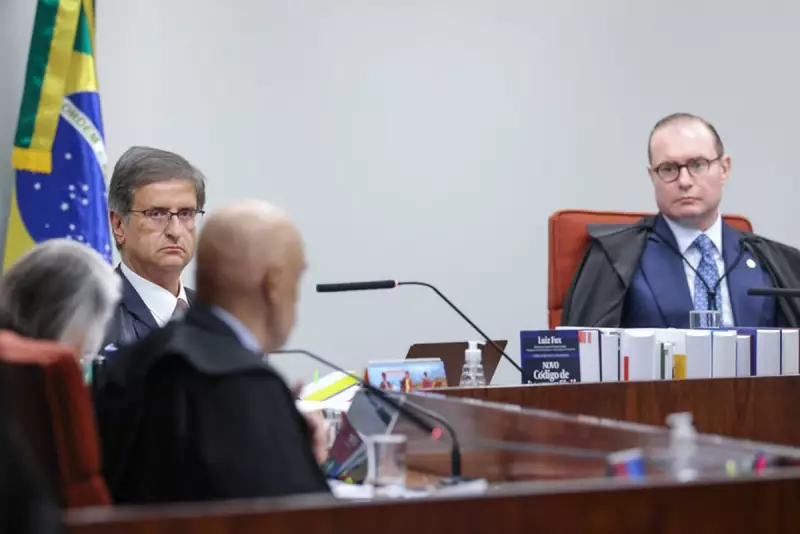 Julgamento Histórico: Bolsonaro e Aliados no Banco dos Réus por Tentativa de Golpe - Acompanhe ao Vivo