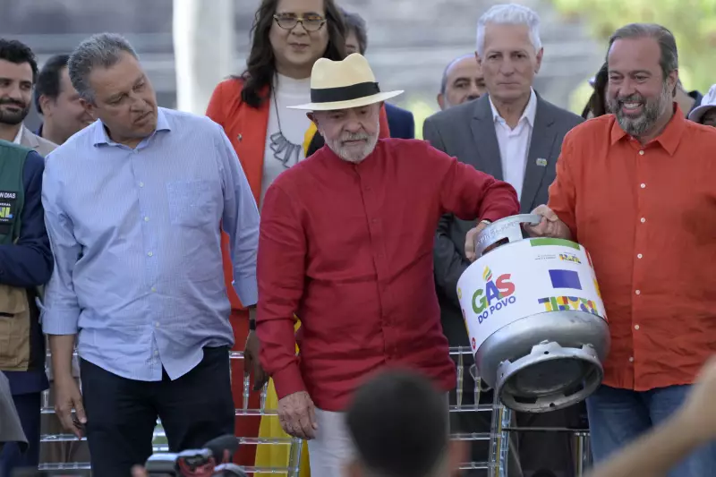 Lula Planeja Nova Onda de Benefícios Gratuitos: Estratégia de Reelegibilidade em Ação