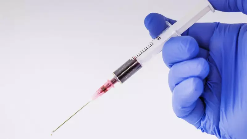 Mãe em crise ataca enfermeira com seringa possivelmente contaminada por HIV em Belo Horizonte