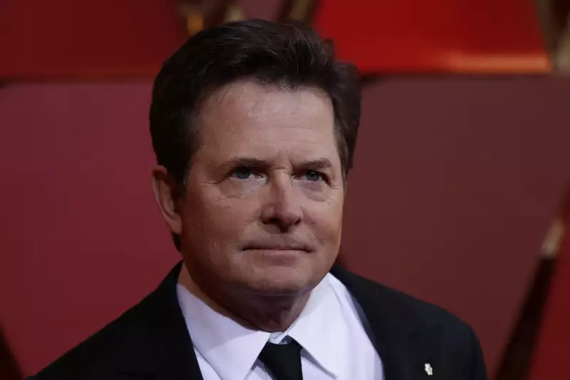 Michael J. Fox Surge em Rara Aparição no US Open e Rouba a Cena com Emoção