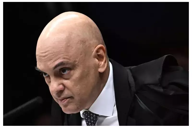 Moraes Corta o Verbo: Julgamento de Bolsonaro Começa com Firmeza no STF