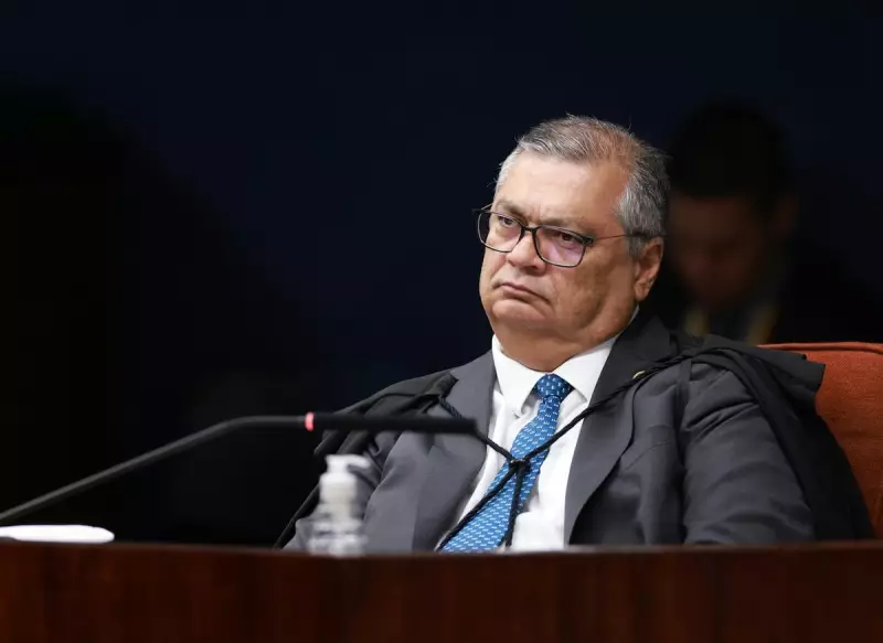 Mulher é indiciada pela PF após tentativa de agressão a Flávio Dino em voo comercial