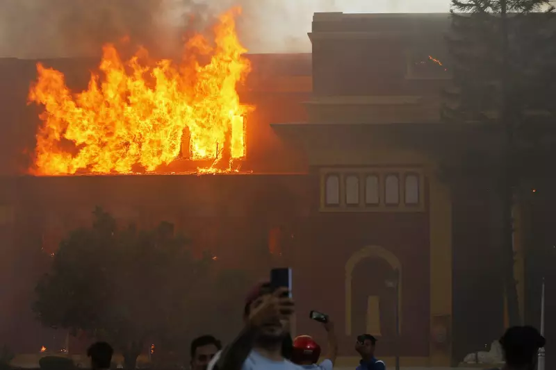 Nepal em Chamas: Esposa de Ex-Primeiro-Ministro Queimada Viva em Protesto Brutal