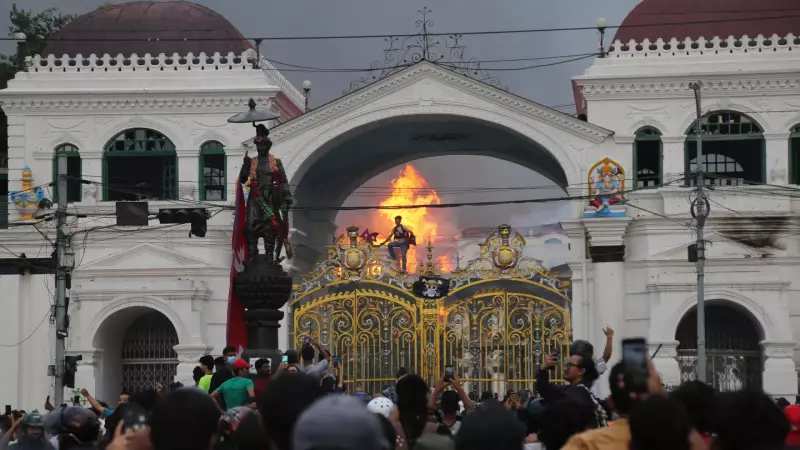 Nepal em Ebulição: Jovens Nas Ruas Exigem Mudança e Apoiam Ex-Presidente do Supremo como Primeira-Ministra Interina