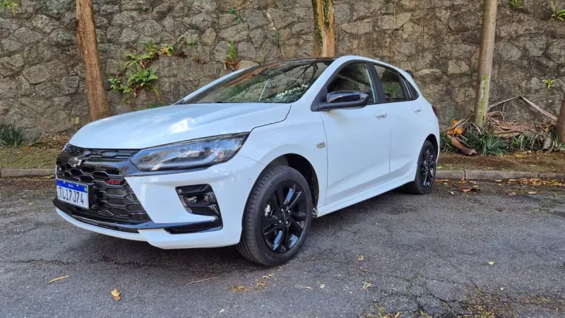 Onix RS 2026: Chegou o Mini Cruze? Teste Revela Surpresas e Fim dos Problemas Crônicos