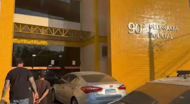 Operação em Barra Mansa: Jovem é detido com arsenal de drogas que choca polícia