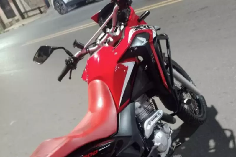 Pernambuco: Criminosos ousam assaltar policiais militares e roubam armas e motocicleta em Olinda