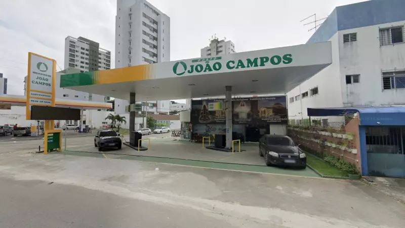 Posto de Combustível é Condenado a Pagar R$ 15 Mil por Usar Nome de João Campos em Propaganda Ilegal