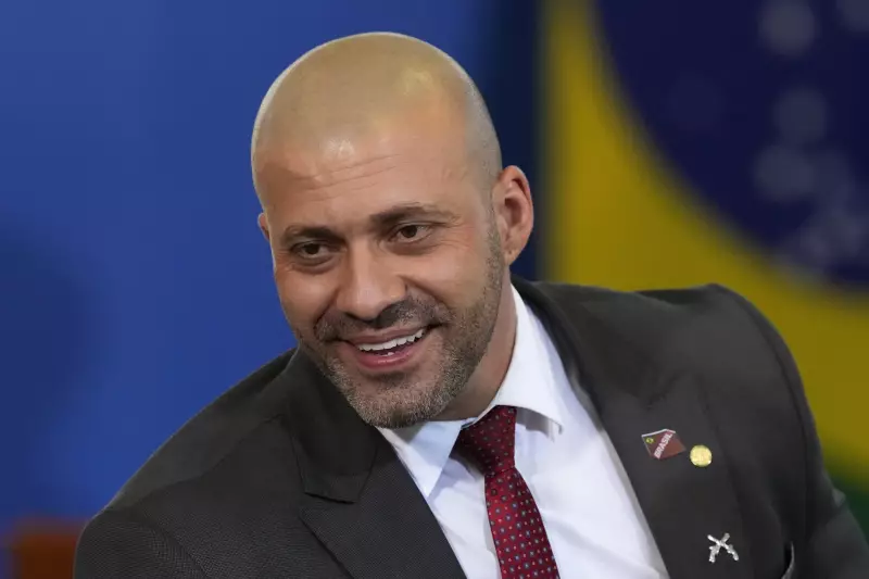 Rotina Atípica: Daniel Silveira Passa Mais Tempo Fora da Cadeia em Petrópolis do que Preso em Magé