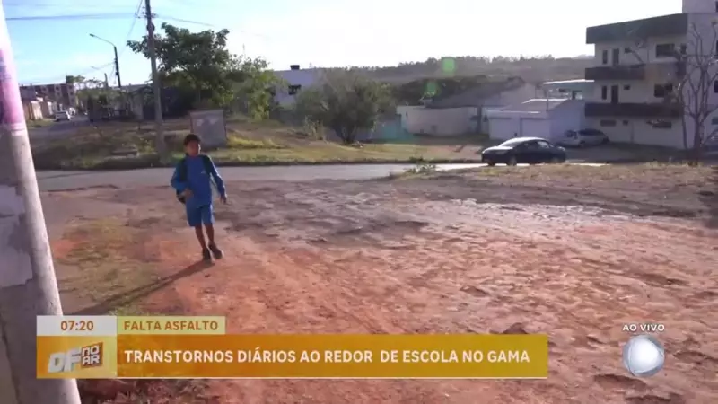 Rua Sem Asfalto no Gama Vira Pesadelo para Alunos e Professores: A Luta Diária por Acesso à Educação