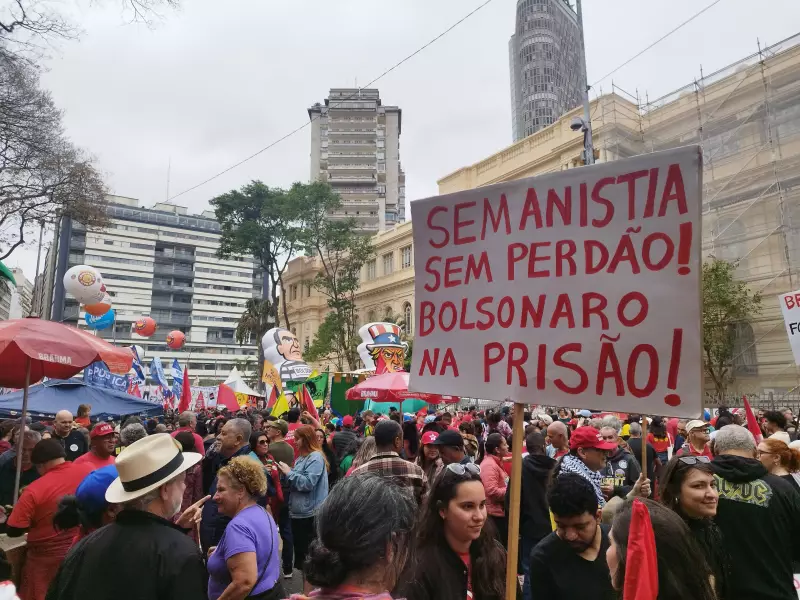 São Paulo Vira Palco de Gigantesco Protesto: 88 Mil nas Ruas em Defesa da Democracia e Contra Anistia a Golpistas