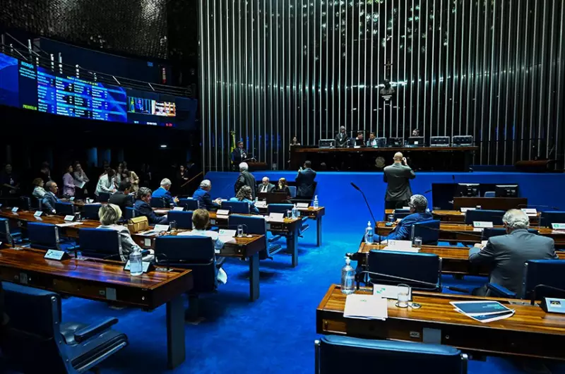 Senado dá um basta: novas regras apertam o cerco contra devedores contumazes no Brasil