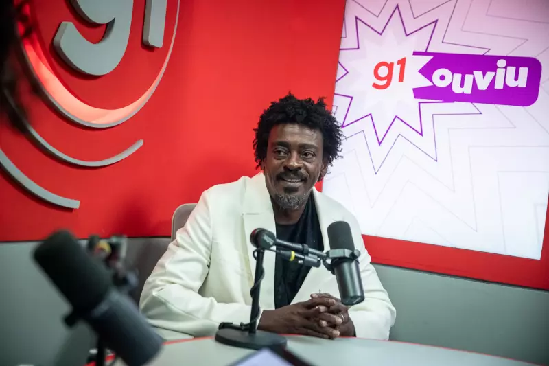 Seu Jorge Retorna Triunfal: Cantor Lança 'Novo Baile' Após Uma Década de Espera