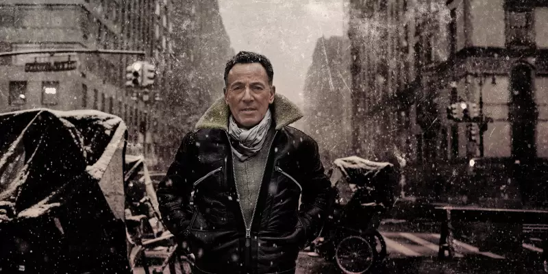 Springsteen em Cannes: Cantor Alerta Sobre Época Perigosa em Estreia do Novo Filme