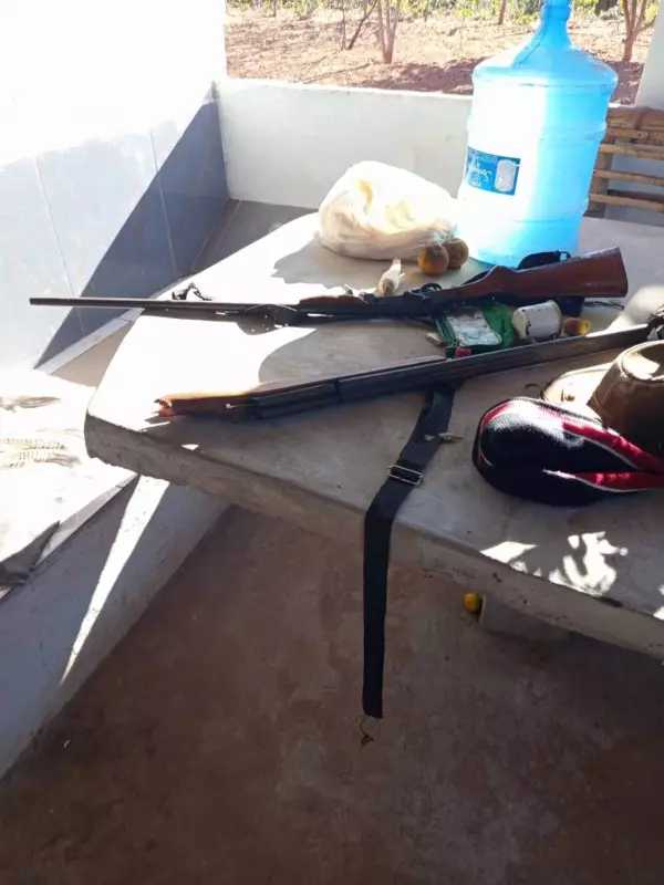 Tragédia em Mirabela: Homem é preso após supostamente matar o próprio pai a coronhadas