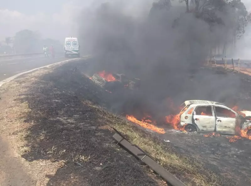 Tragédia na Rodovia: Fumaça de Incêndio Provoca Engavetamento com Vítimas Fatais em São Manuel