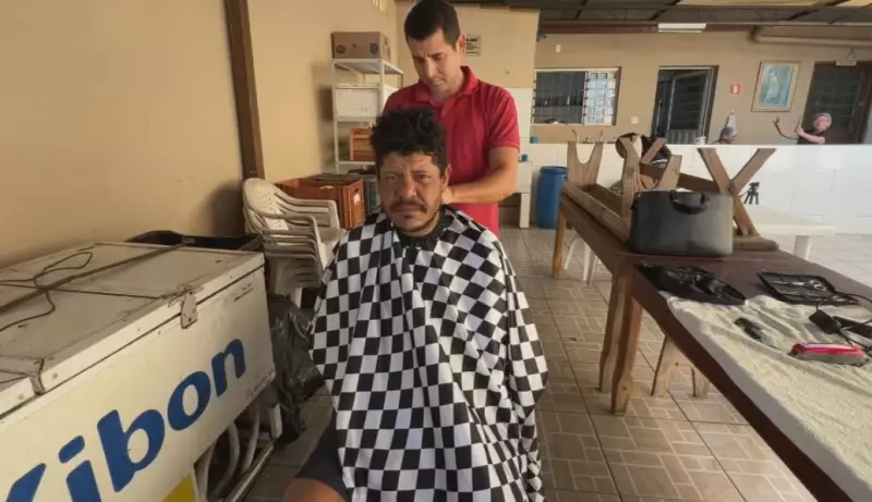 Transformação que Vem de Dentor: Barbeiro Voluntário Devolve Autoestima a Moradores de Rua no Interior Paulista