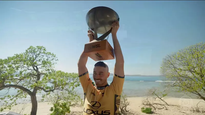Yago Dora: Campeão Mundial de Surfe Cumpre Promessa e Homenageia Ronaldo com Corte 'Copa 2002'