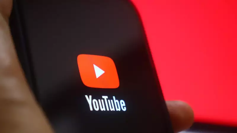 YouTube lança loja de produtos no Brasil: a nova aposta para influenciadores venderem direto na plataforma