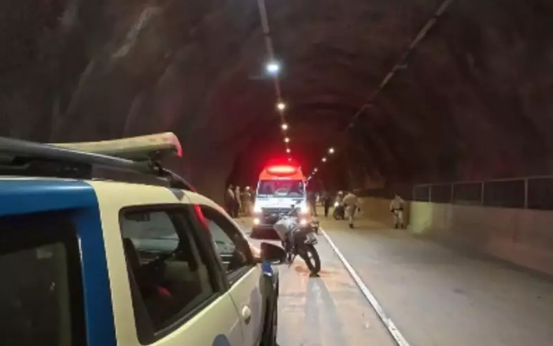 Acidente com viatura policial no Viaduto Lobato-Pirajá deixa dois PMs feridos em Salvador