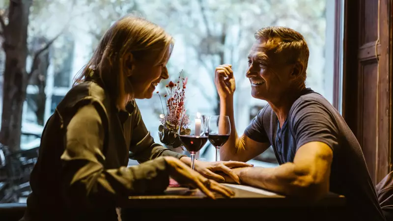 Agências de Casamento Retornam com Proposta Moderna: Encontros Mais Humanos na Era Digital