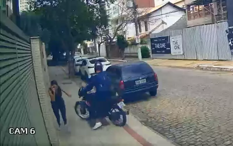 Assalto à Luz do Dia em Campos: Mulher Tem Carteira Roubada por Motociclista em Rua Movimentada