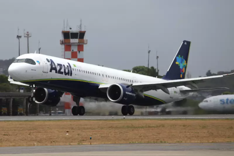 Azul em Turbulência: Crise Financeira, Denúncias Trabalhistas e Êxodo de Pilotos Abalam Companhia