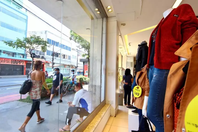 Baixada Santista: Oportunidade Imperdível! Até 8 Mil Empregos Temporários para o Fim de Ano