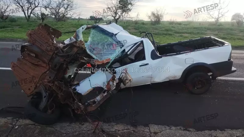 Batida Frontal na SP-284 Deixa Motorista Ferido em Paraguacu Paulista | Acidente Grave