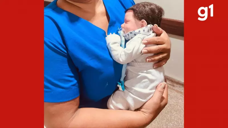 Bebê Reborn na UPA: Mulher Leva Boneca Hiper-realista com Sintomas de Gripe em Cena Inusitada