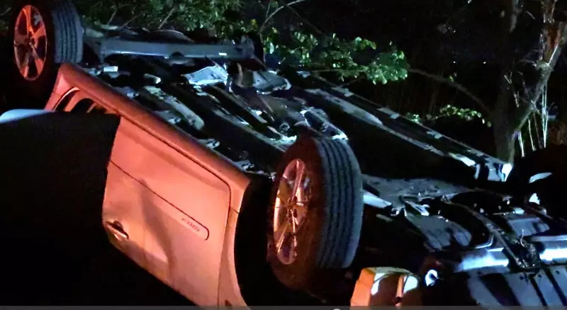 Carro capota em colisão frontal na SP-147: acidente entre Limeira e Cosmópolis deixa feridos